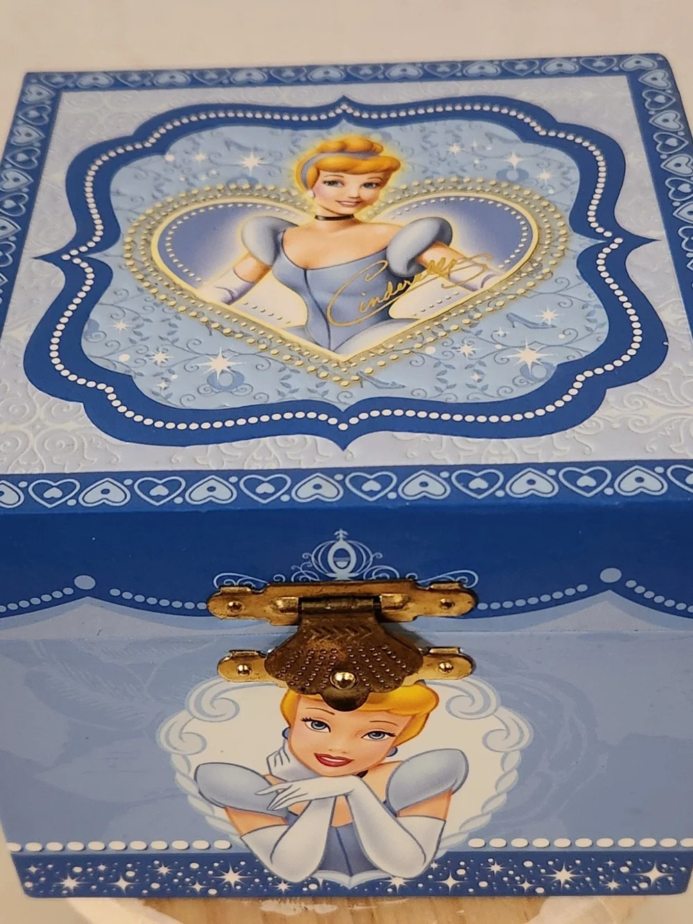 Disney Parks Cinderella Musical Jewelry Box 